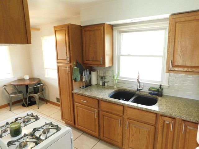 1531 Birch DRIVE, Waukesha, WI 53188