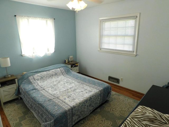 1531 Birch DRIVE, Waukesha, WI 53188