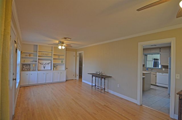 2352 Airport Road, Brenham, TX 77833