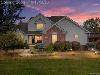13552 Windmoor Drive, Green Oak Township, MI 48178
