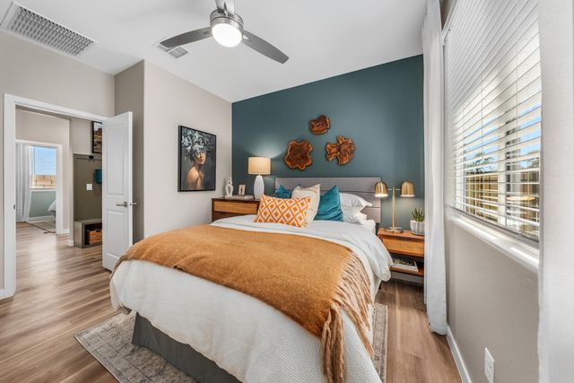 6112 S 47th Lane, Phoenix, AZ 85339