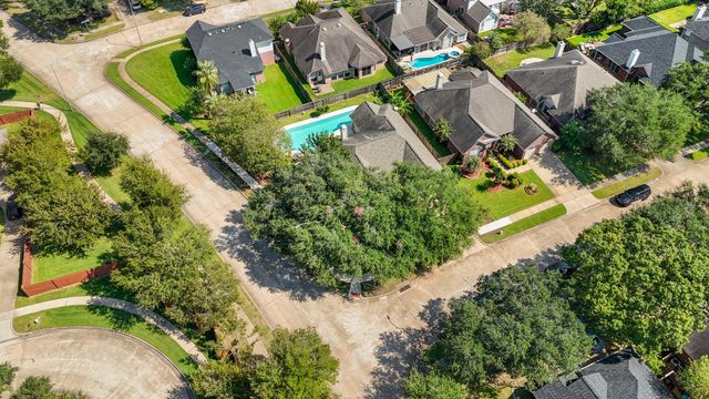 7403 Orchard Hills Lane, Sugar Land, TX 77479