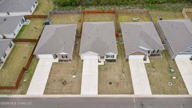 20 Lee Creek Road, Byhalia, MS 38611