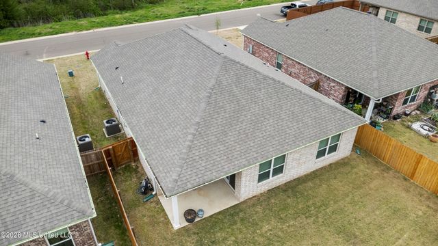 20 Lee Creek Road, Byhalia, MS 38611