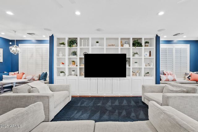 824 N YORK Circle, Mesa, AZ 85213