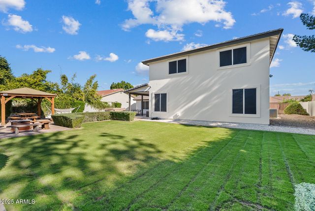 824 N YORK Circle, Mesa, AZ 85213