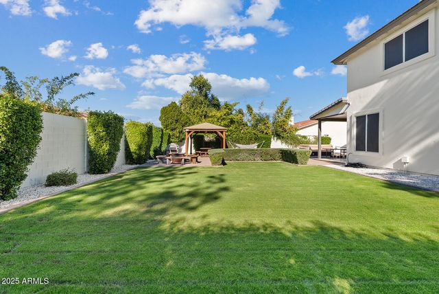 824 N YORK Circle, Mesa, AZ 85213