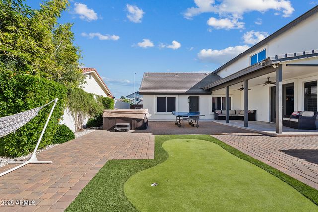 824 N YORK Circle, Mesa, AZ 85213