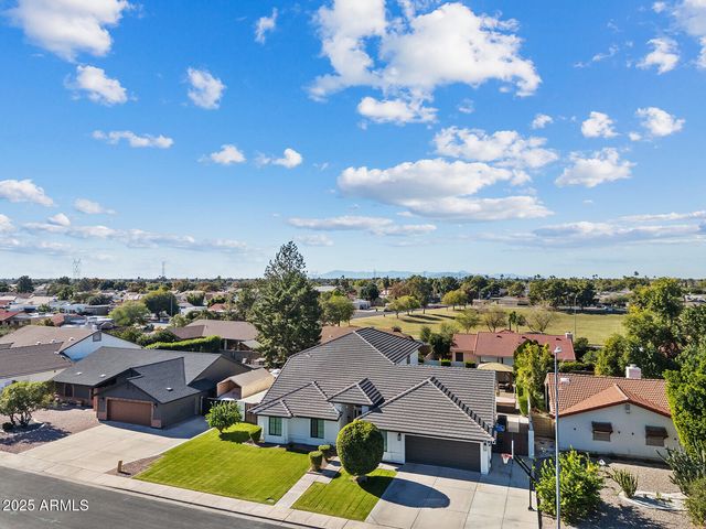 824 N YORK Circle, Mesa, AZ 85213