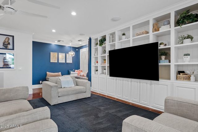 824 N YORK Circle, Mesa, AZ 85213