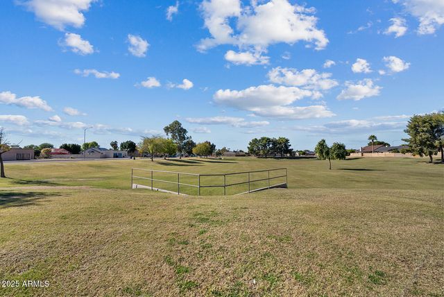 824 N YORK Circle, Mesa, AZ 85213