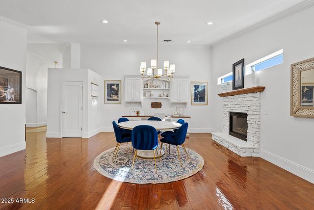 824 N YORK Circle, Mesa, AZ 85213