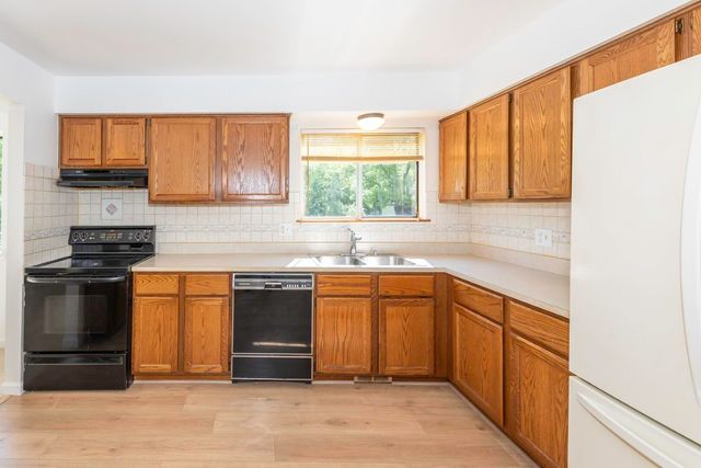5665 Caren Drive, Ypsilanti, MI 48197