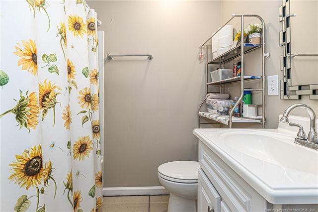 1060 Strickland Bridge Road, Fayetteville, NC 28304