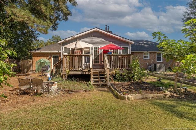 1060 Strickland Bridge Road, Fayetteville, NC 28304