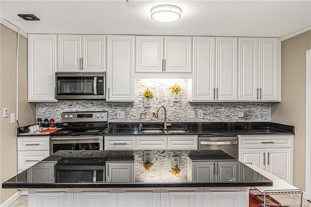 1060 Strickland Bridge Road, Fayetteville, NC 28304