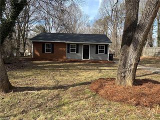 2865 Laguna Avenue, Winston-salem, NC 27103