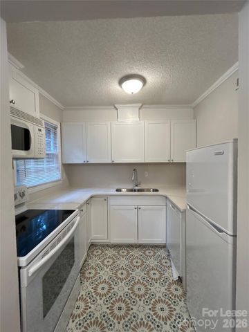 926 Hollywood Street, Charlotte, NC 28211