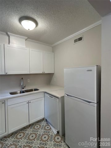 926 Hollywood Street, Charlotte, NC 28211