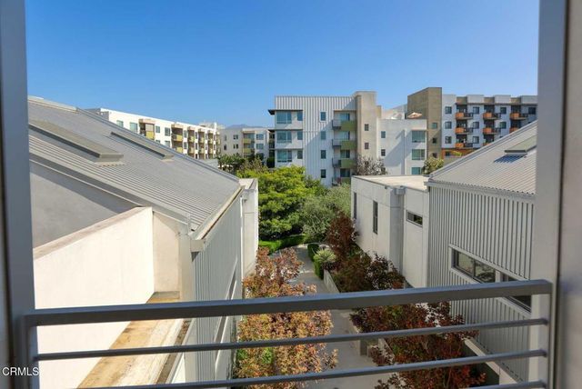 532 W Elk Avenue 5, Glendale, CA 91204
