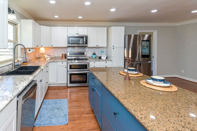 408 McKibbon Ln, Pulaski, TN 38478