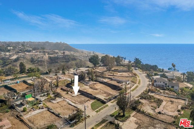 340 N Las Casas Avenue, Pacific Palisades, CA 90272