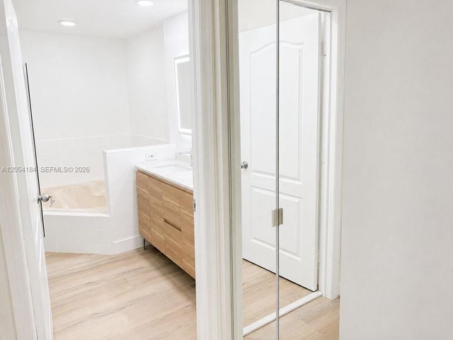 11432 NW 50th Terrace, Doral, FL 33178