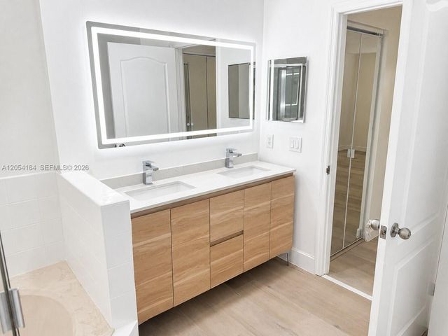 11432 NW 50th Terrace, Doral, FL 33178