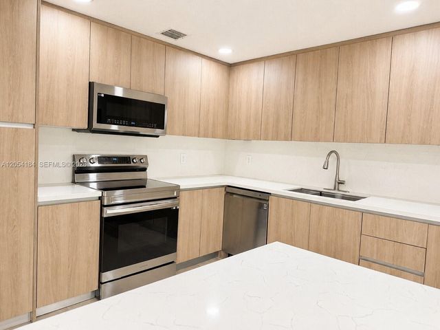 11432 NW 50th Terrace, Doral, FL 33178