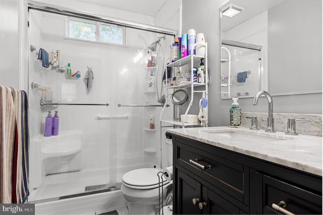 7 LIPPINCOTT AVE, Voorhees, NJ 08043