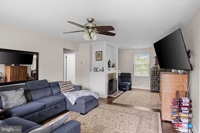 7 LIPPINCOTT AVE, Voorhees, NJ 08043