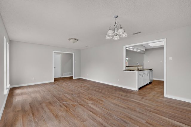 1302 N Yale Boulevard, Richardson, TX 75081