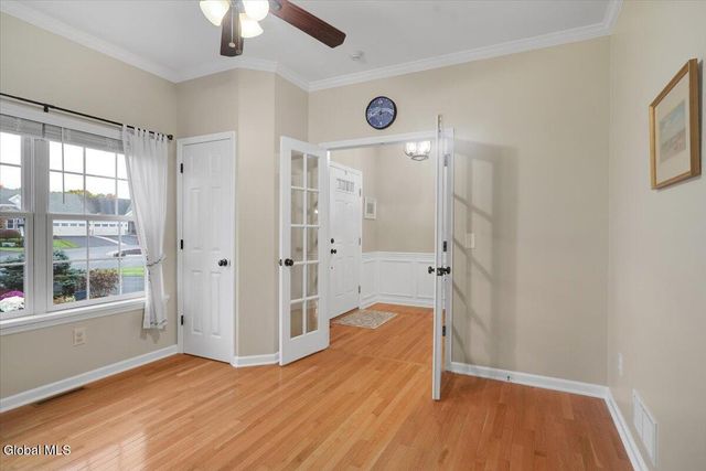 1 Lancaster Court, Halfmoon, NY 12118