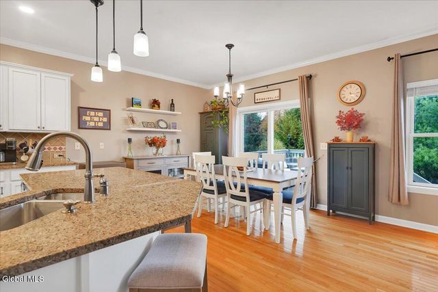 1 Lancaster Court, Halfmoon, NY 12118