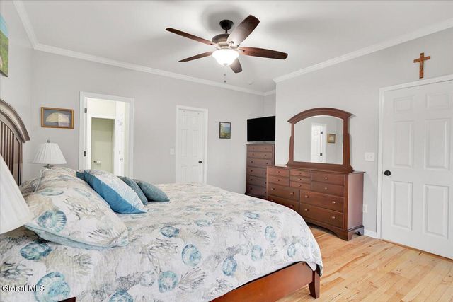 1 Lancaster Court, Halfmoon, NY 12118