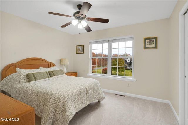 1 Lancaster Court, Halfmoon, NY 12118