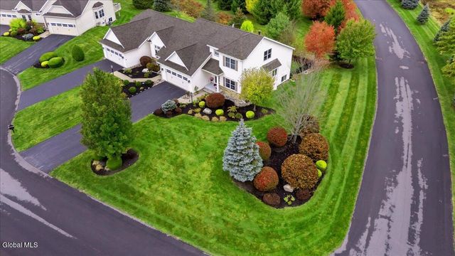 1 Lancaster Court, Halfmoon, NY 12118