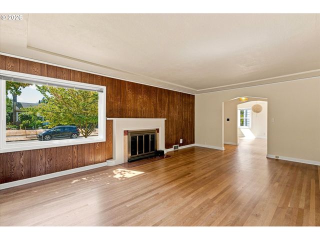 4745 N AMHERST St, Portland, OR 97203