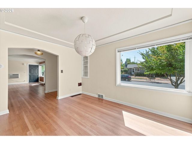 4745 N AMHERST St, Portland, OR 97203