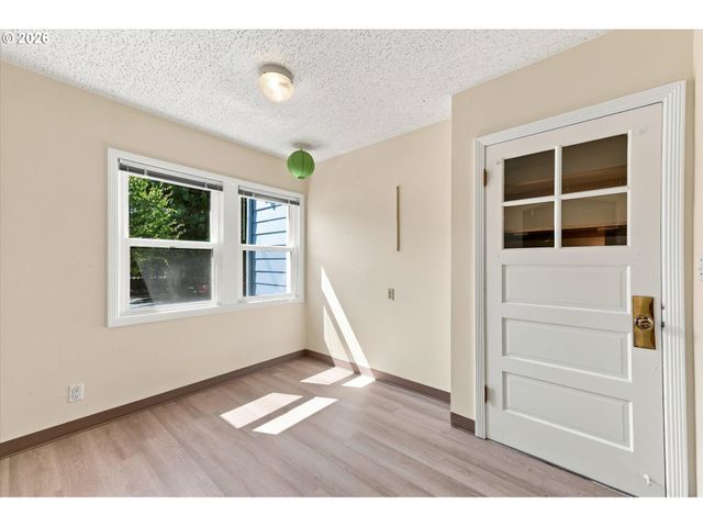 4745 N AMHERST St, Portland, OR 97203