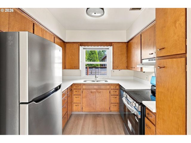 4745 N AMHERST St, Portland, OR 97203