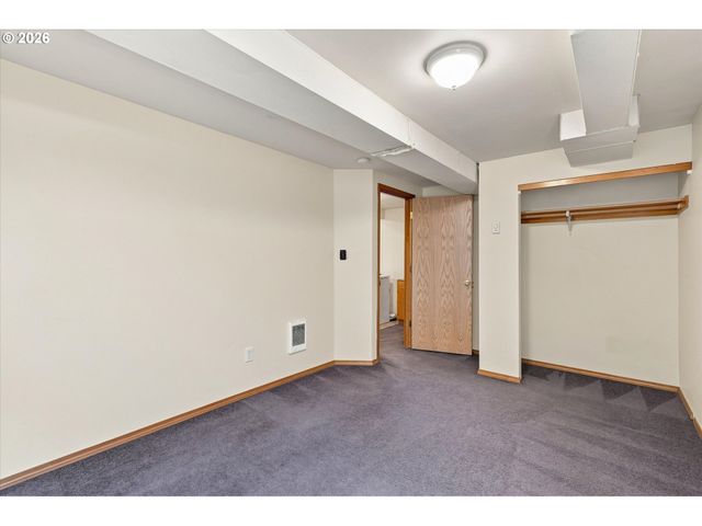 4745 N AMHERST St, Portland, OR 97203
