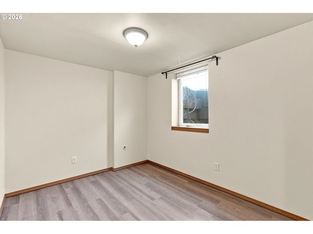 4745 N AMHERST St, Portland, OR 97203