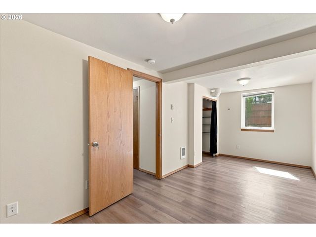 4745 N AMHERST St, Portland, OR 97203