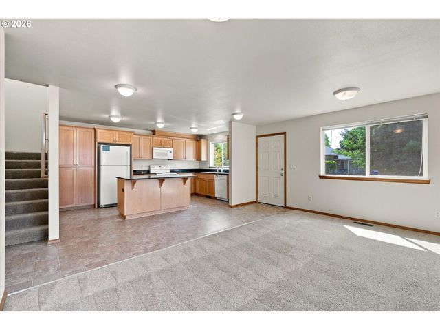 4745 N AMHERST St, Portland, OR 97203