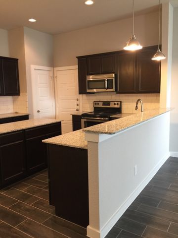 1013 Skyview Court, Midlothian, TX 76065