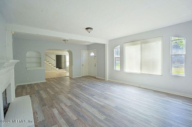 2233 SCHUMACHER Avenue, Jacksonville, FL 32207