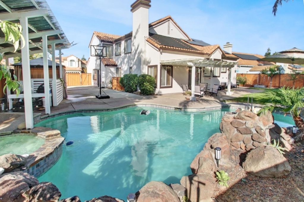 1220 1220 Breakwater Way, Brentwood, CA 94513