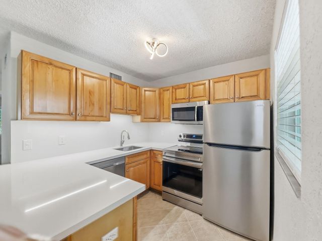 2660 NE 8TH Avenue 314, Wilton Manors, FL 33334