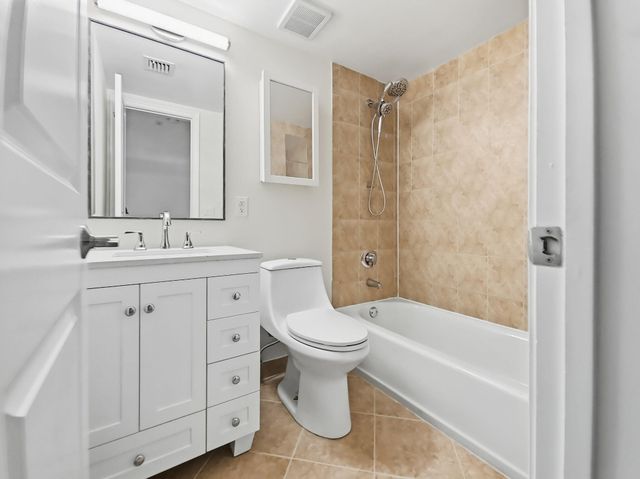 2660 NE 8TH Avenue 314, Wilton Manors, FL 33334